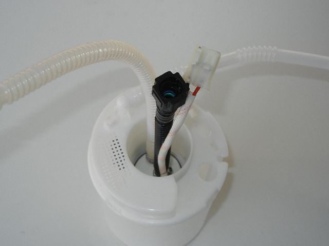 AutoBest Fuel Pump Module Assembly  Left 