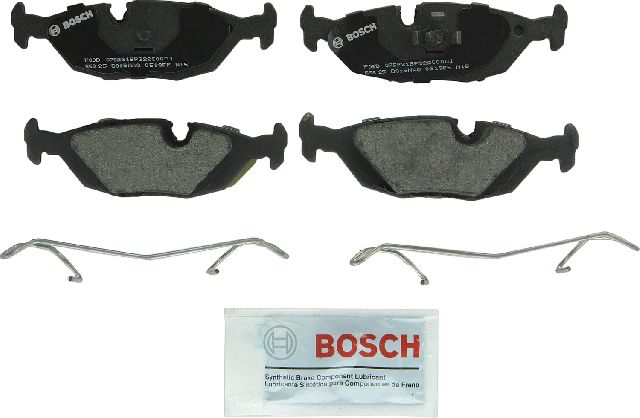 Disc Brake Pad Set - Rear for 1986-1998 Saab 9000 (Bosch BP322)