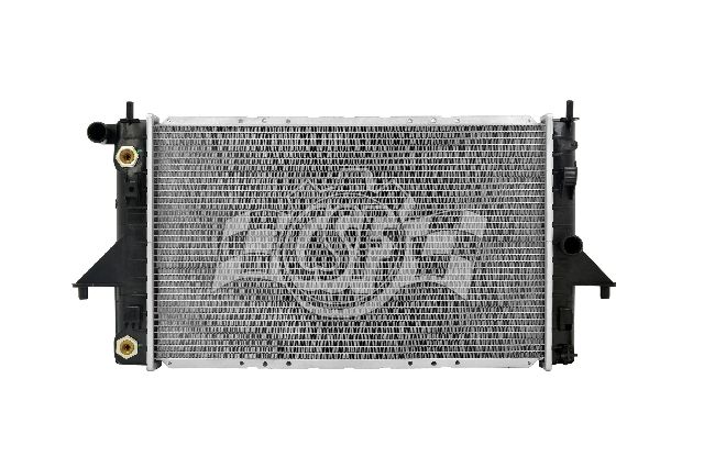 Radiator for 1994-2002 Saturn SL1 (CSF Radiator 3352)