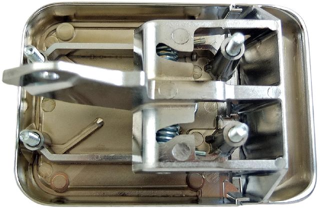 International 9900 SFA Doors | Precision Auto Outlet