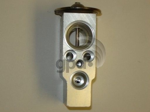 A/C Expansion Valve for 2000-2007 Volvo V70 (Global Parts 3411417)