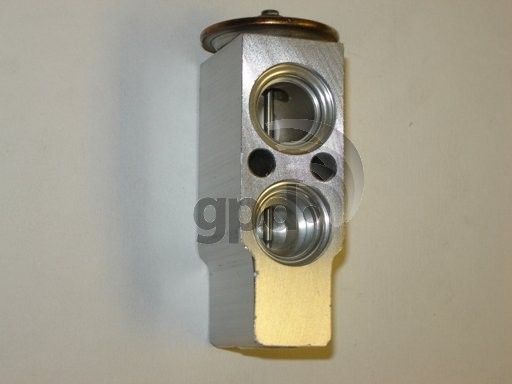 A/C Expansion Valve for 2002-2005 Kia Rio (Global Parts 3411356)