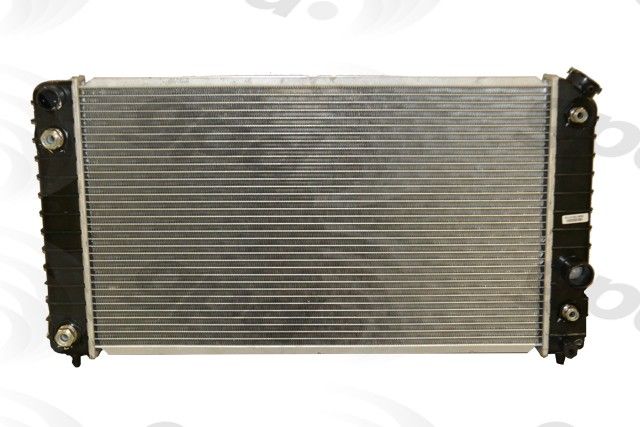 Radiator for 1996-2005 Chevrolet Blazer (Global Parts 1826C)