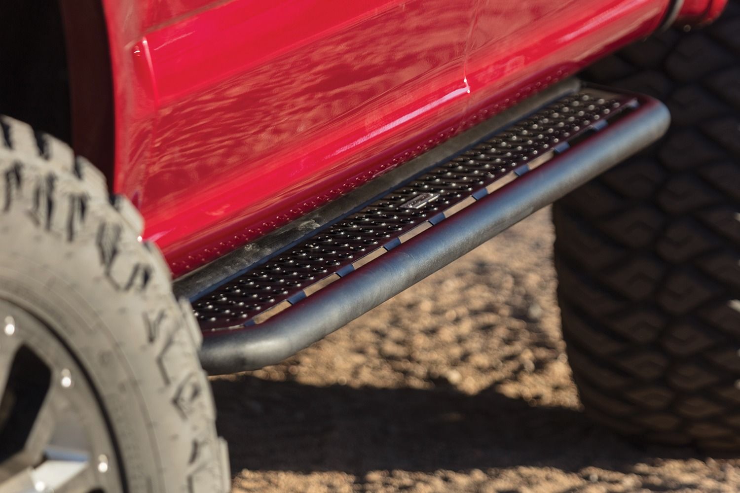 2024, 2023, 2022, 2021, 2020, 2019, 2018, 2017, 2016, 2015, 2014, 2013, 2012, 2011 Ram 2500 1500 Step Nerf Bar Kit
