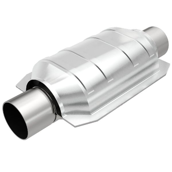 Catalytic Converter - Rear for 1983-1986 Dodge Colt (Magnaflow 338105)