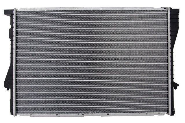 2003, 2002, 2001, 2000 BMW M5 Radiator