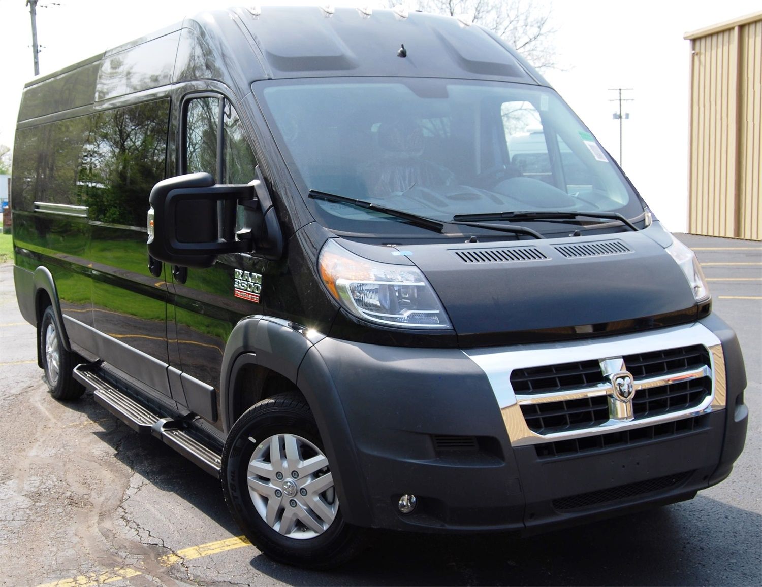 2019, 2018, 2017, 2016, 2015, 2014 Ram ProMaster 2500 1500 Running Board