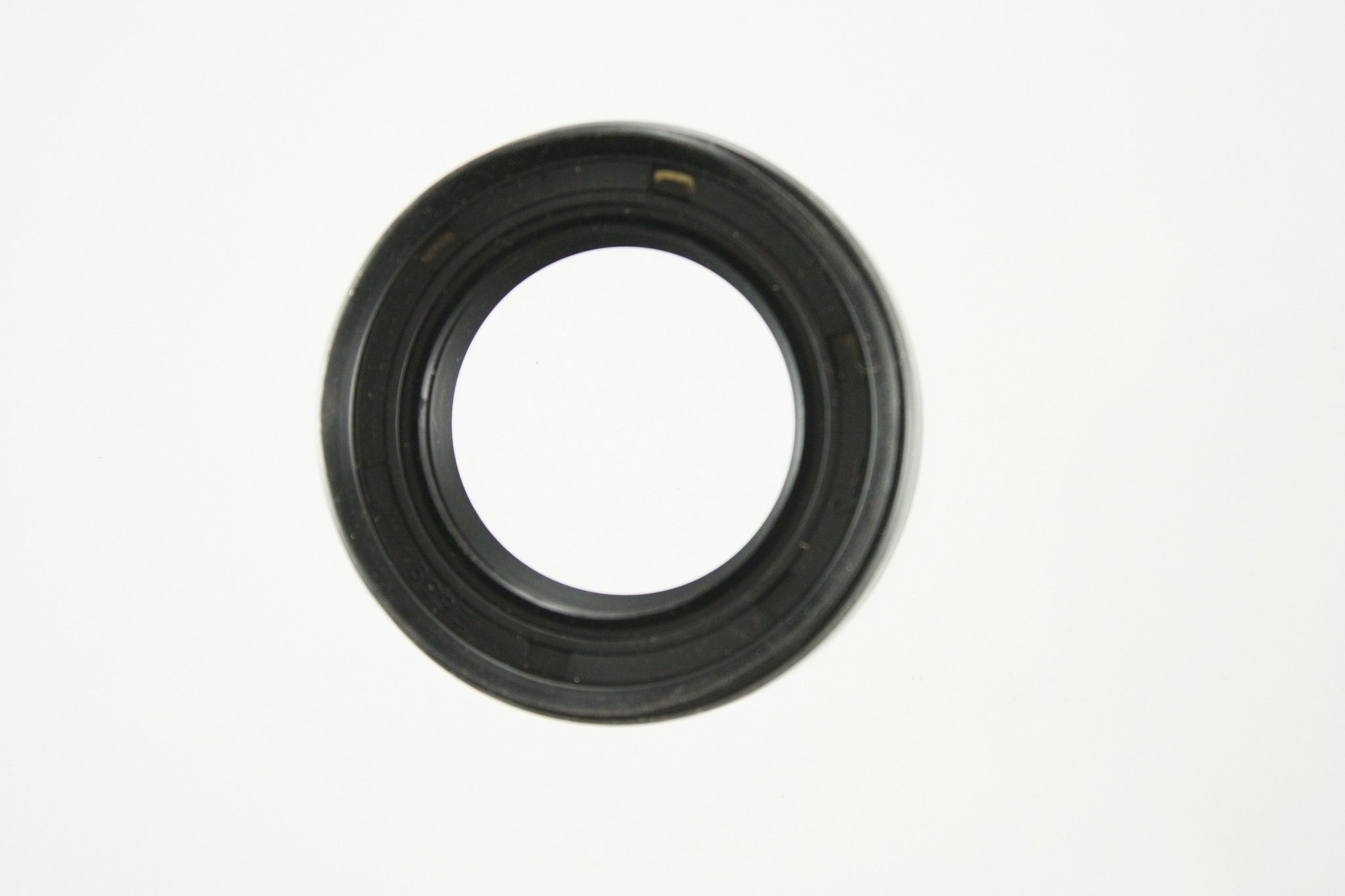 1995, 1994, 1993, 1992, 1991, 1990, 1989 Mazda 323 Automatic Transmission Drive Axle Seal