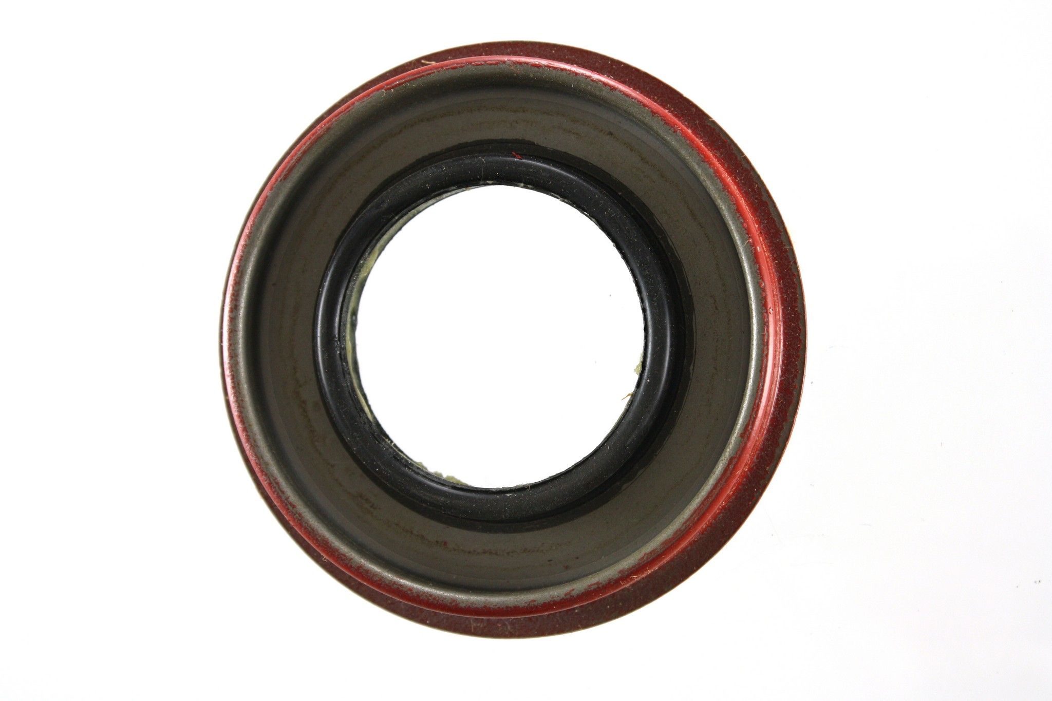 2004, 2003, 2002, 2001, 2000, 1999, 1998, 1997, 1996, 1995, 1994, 1993 Cadillac Seville Automatic Transmission Drive Axle Seal
