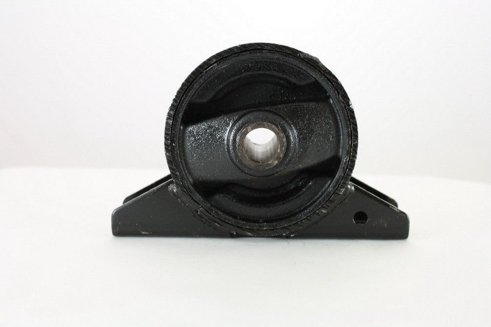 2005, 2004, 2003, 2002, 2001 Dodge Stratus Engine Mount