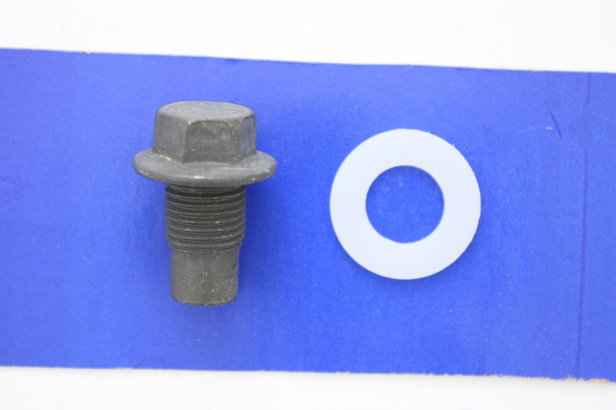 1990, 1989, 1988, 1987, 1986, 1985, 1984, 1983, 1982, 1981 Lincoln Town Car Engine Oil Drain Plug