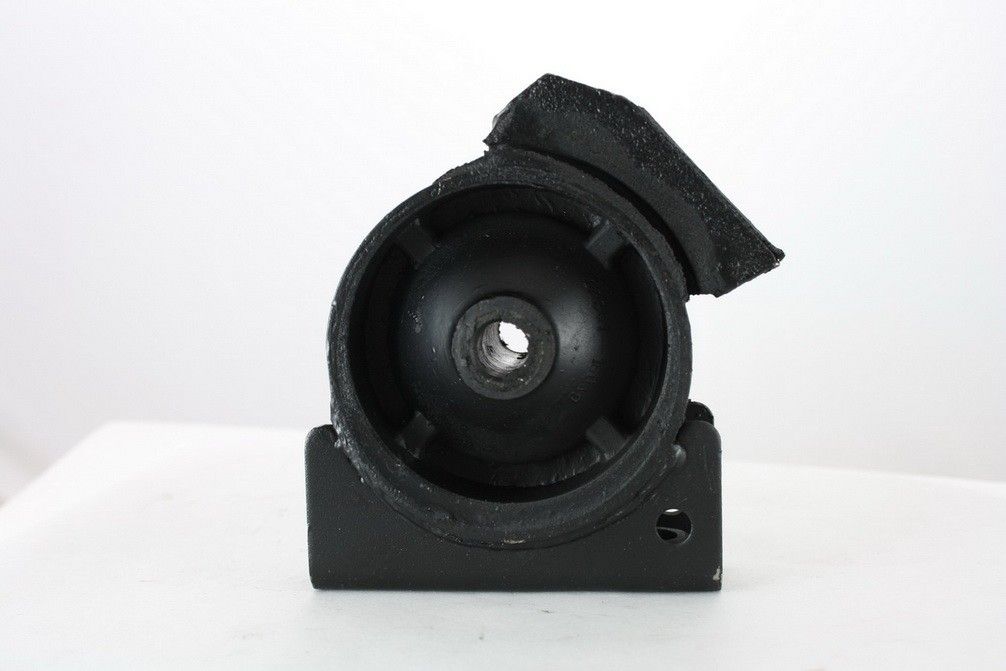 1992, 1991, 1990, 1989 Geo Prizm Engine Mount