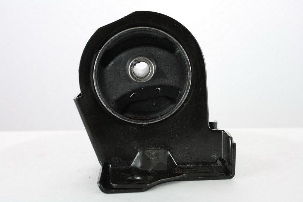 2005, 2004, 2003, 2002, 2001 Dodge Stratus Engine Mount