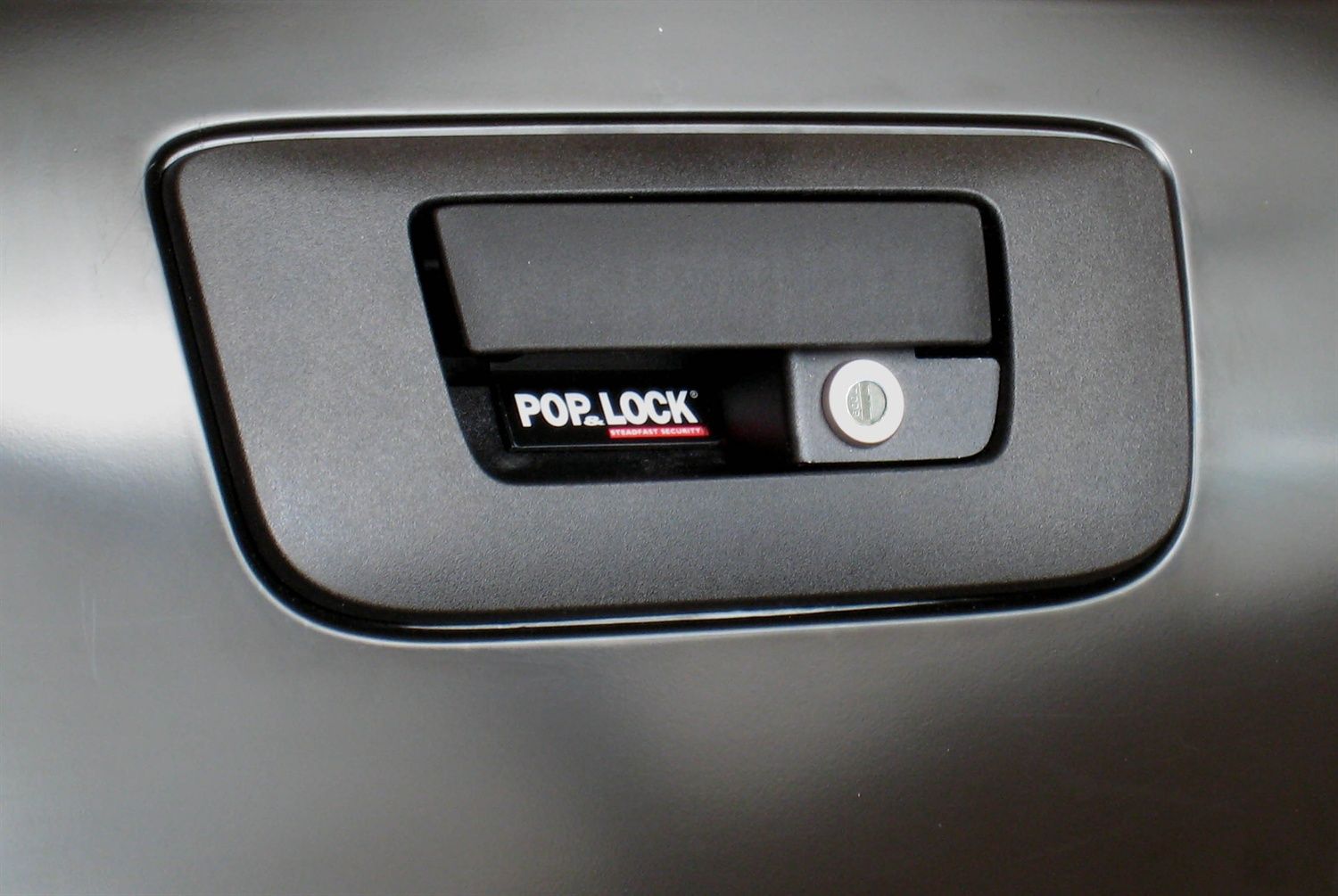 2010, 2009 Hummer H3T Tailgate Lock