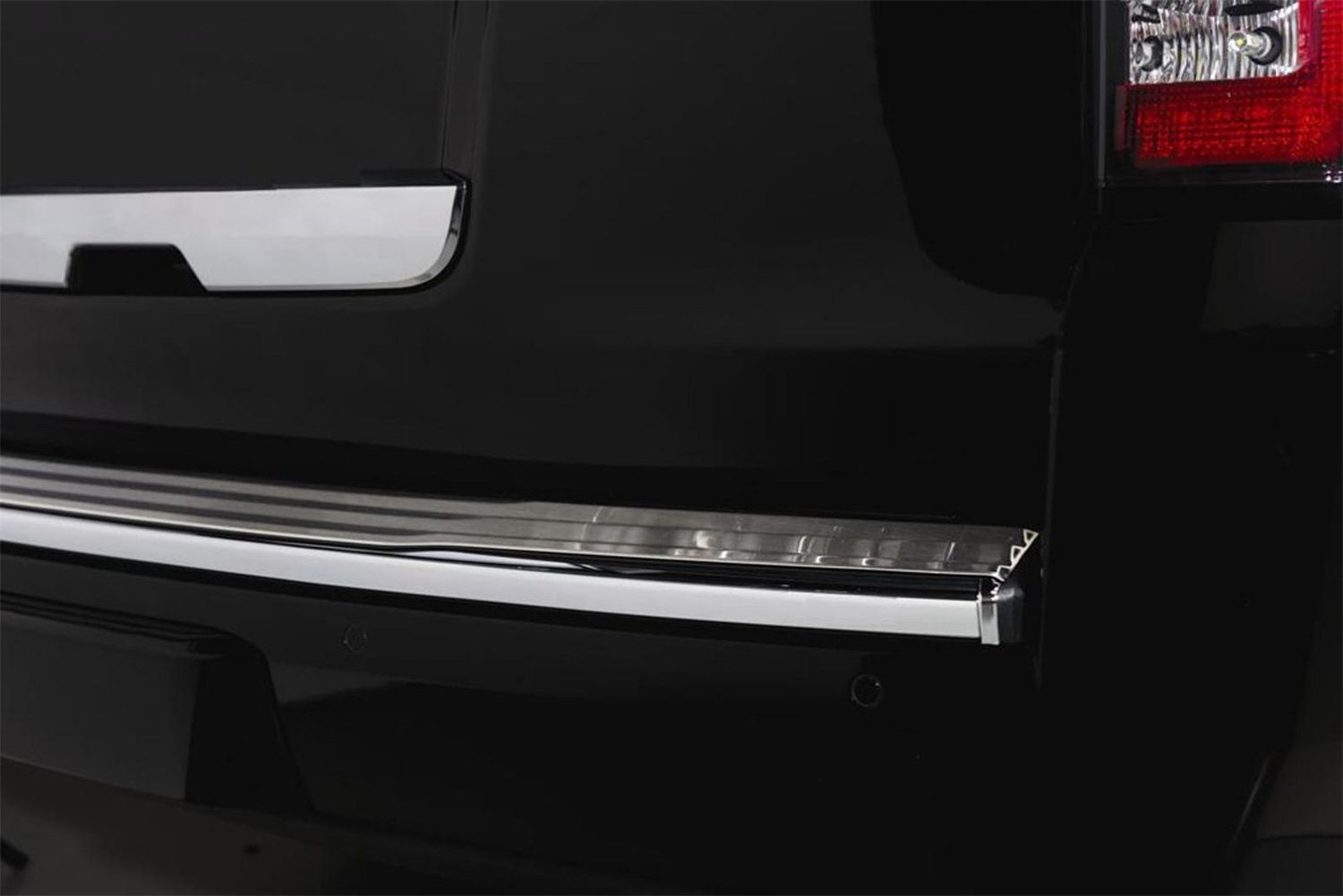 2020, 2019, 2018, 2017, 2016, 2015 Chevrolet Suburban Bumper Step Pad