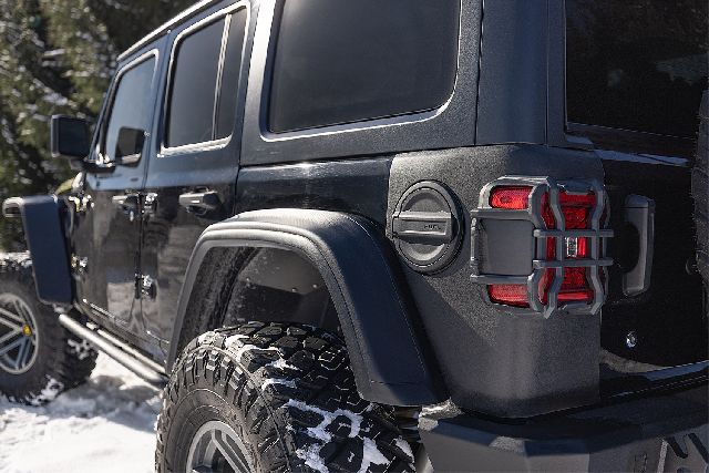 Rugged Ridge Body Corner Guard 
