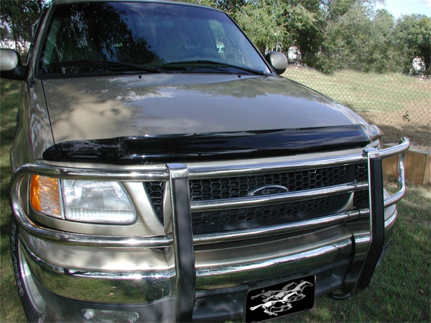 2002, 2001, 2000, 1999, 1998, 1997 Ford Expedition Hood Deflector