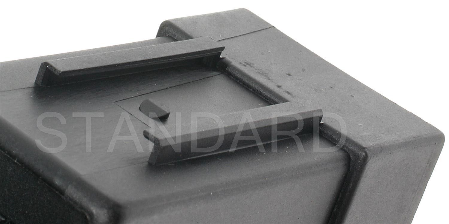 2004, 2003, 2002, 2001, 2000, 1999, 1998, 1997, 1996, 1995, 1994, 1993 Dodge Intrepid Turn Signal Flasher