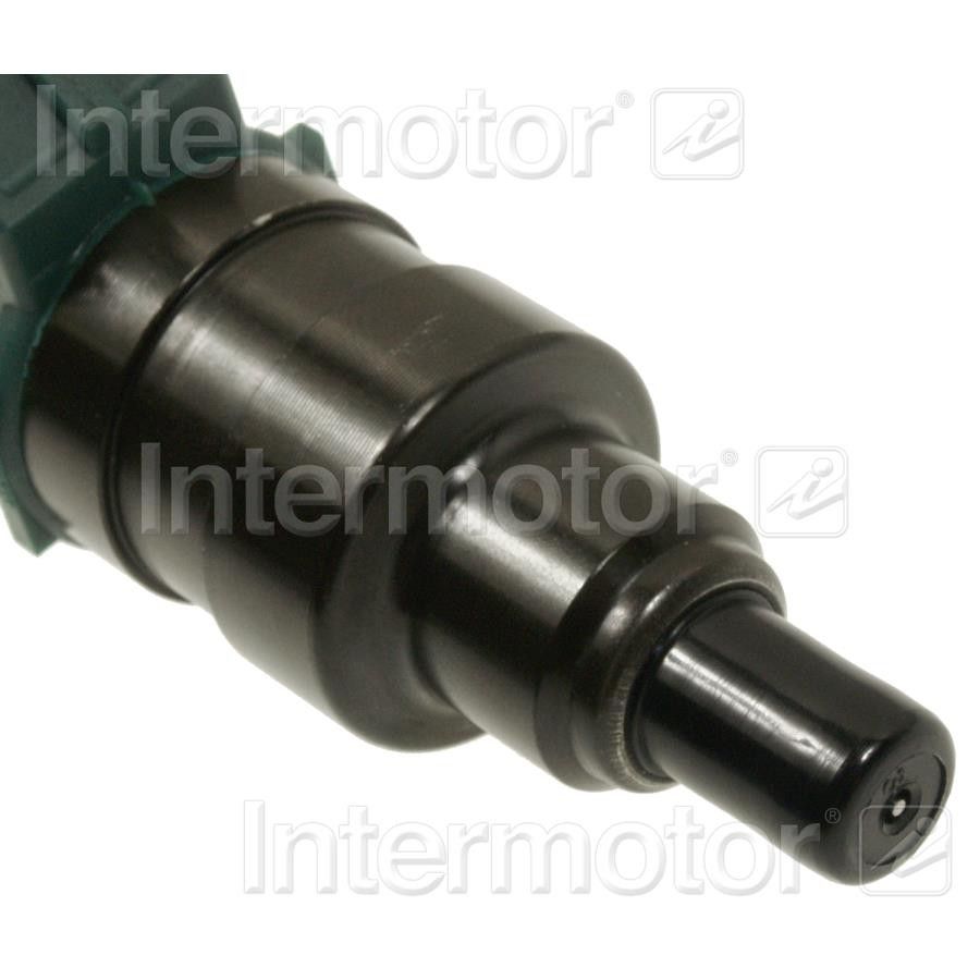 1982 Volvo 244 Fuel Injector