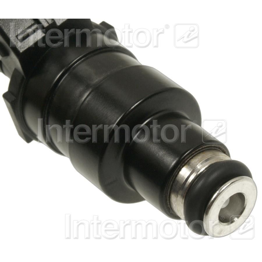 1984, 1983 Ford Mustang Fuel Injector
