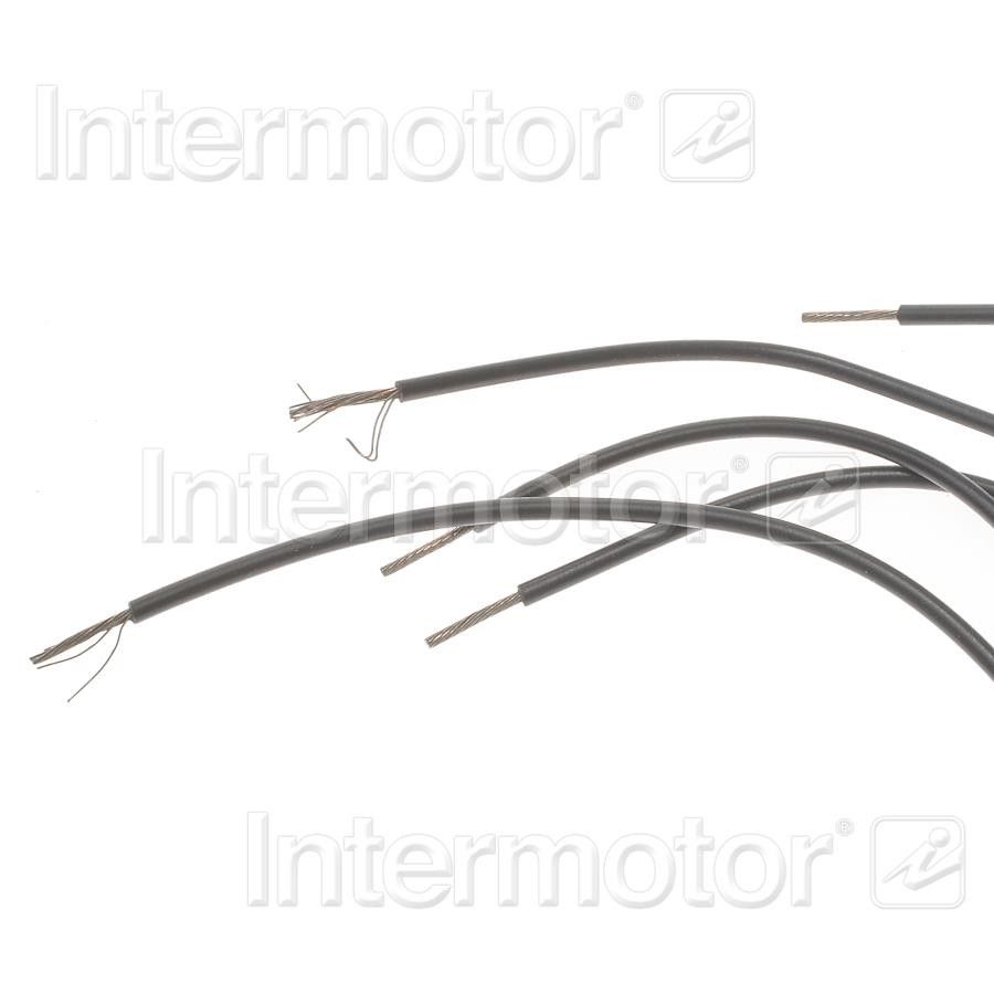 1995, 1994, 1993, 1992, 1991, 1990, 1989, 1988, 1987, 1986, 1985 Chevrolet Astro Fuel Tank Selector Valve Connector
