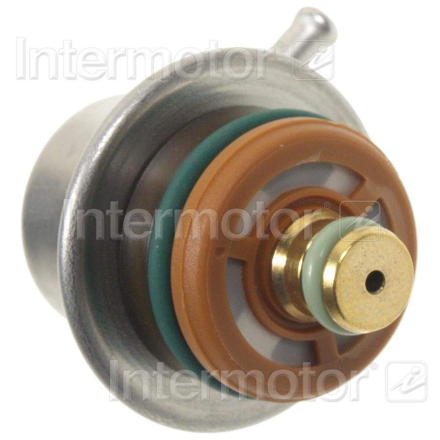 2004, 2003, 2002, 2001, 2000, 1999, 1998, 1997 Porsche Boxster Fuel Injection Pressure Regulator