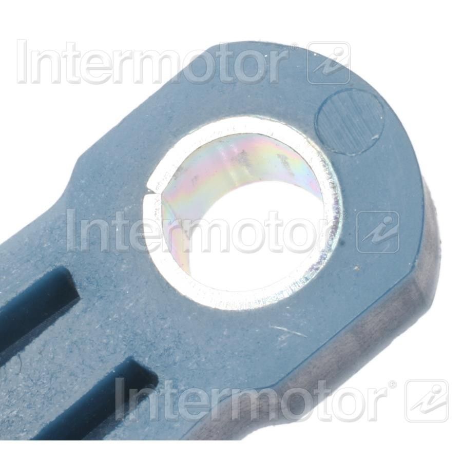 2006, 2005, 2004, 2003, 2002, 2001, 2000, 1999 Volvo S80 Automatic Transmission Output Shaft Speed Sensor