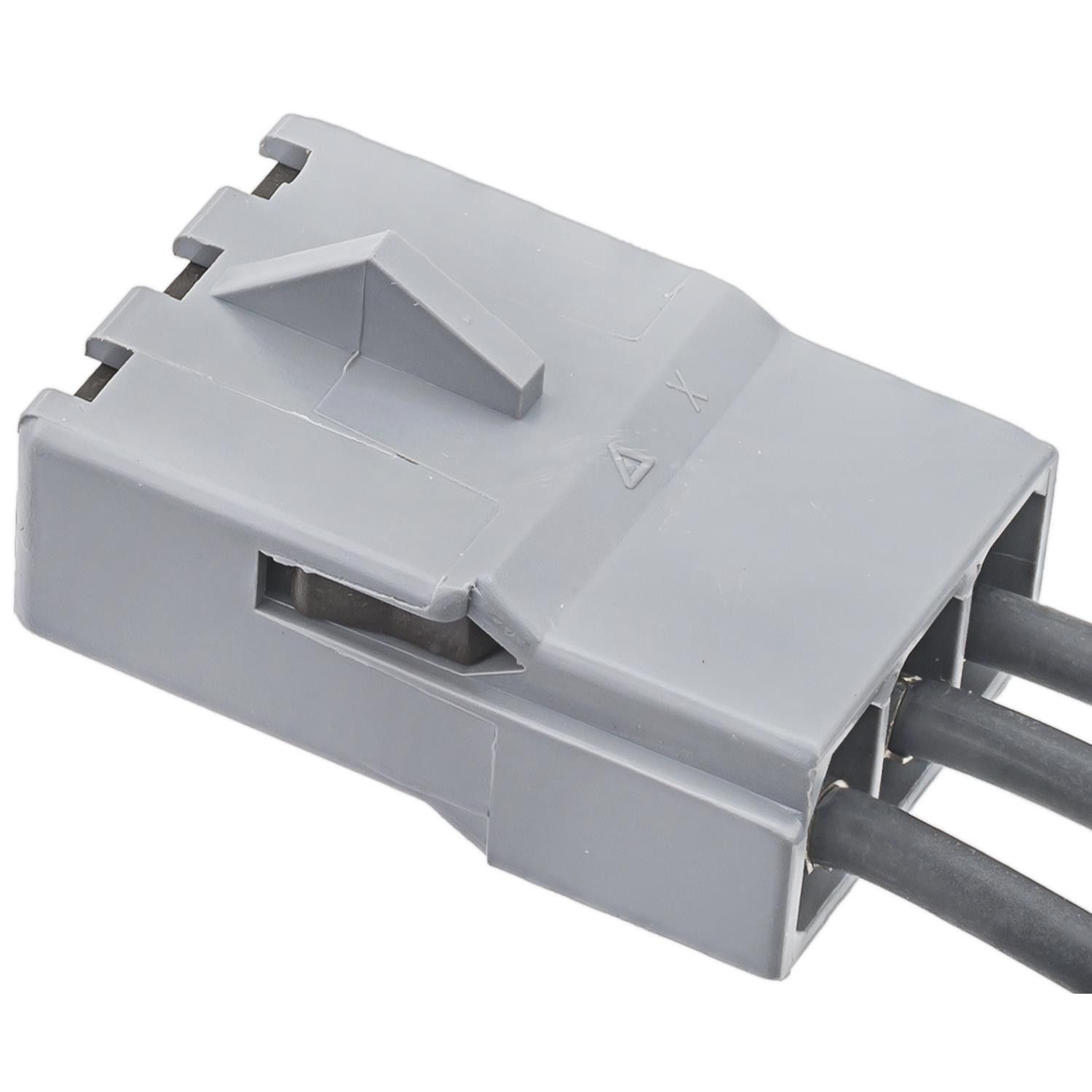 2011, 2010, 2009, 2008, 2007, 2006, 2005, 2004, 2003, 2002, 2001, 2000, 1999 Ford F-150 Center High Mount Stop Light Connector