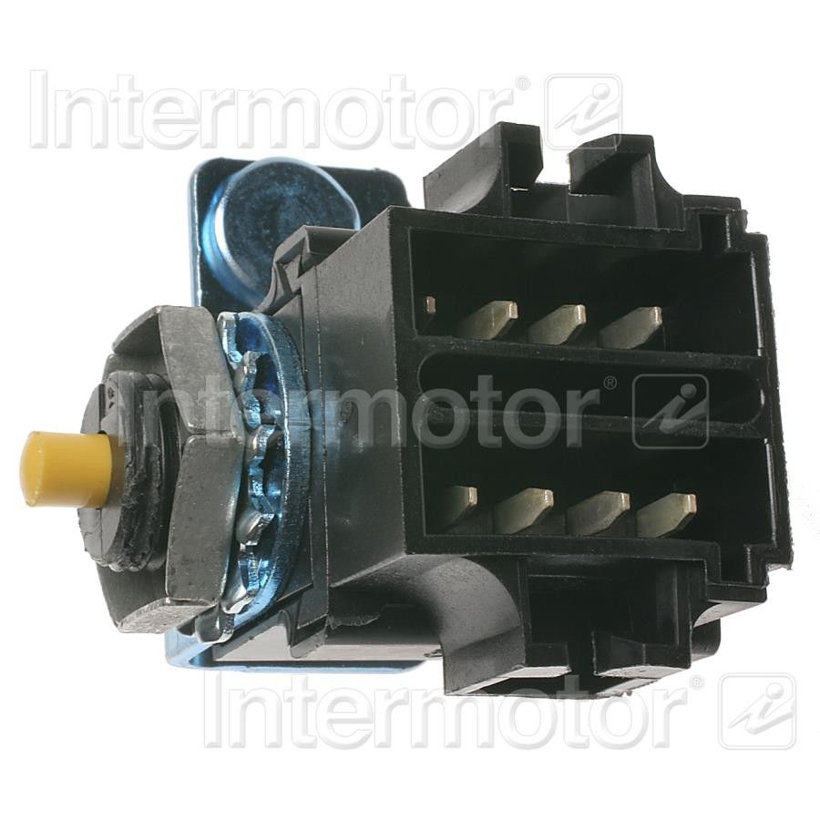 2002, 2001, 2000, 1999, 1998, 1997, 1996, 1995, 1994, 1993, 1992, 1991 Saturn SL Brake Light Switch