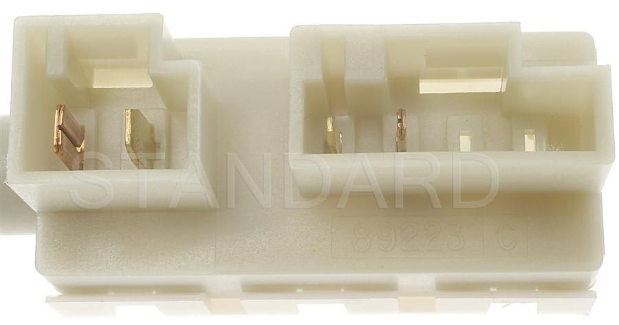 2007, 2006, 2005 Chevrolet Equinox Brake Light Switch