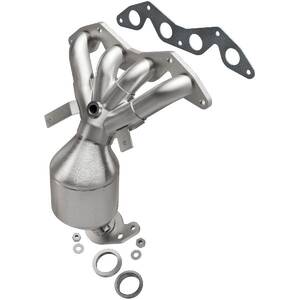 Catalytic Converter with Integrated Exhaust Manifold