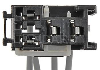 A/C Compressor Clutch Relay Connector