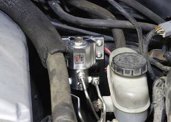 Brake Hydraulic Line Lock Kit