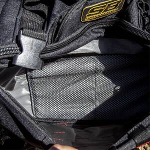 Cargo Holder